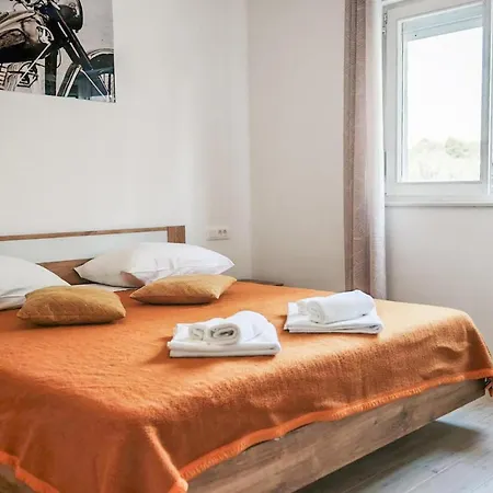 Splendido Con 3 Da Letto A Zara